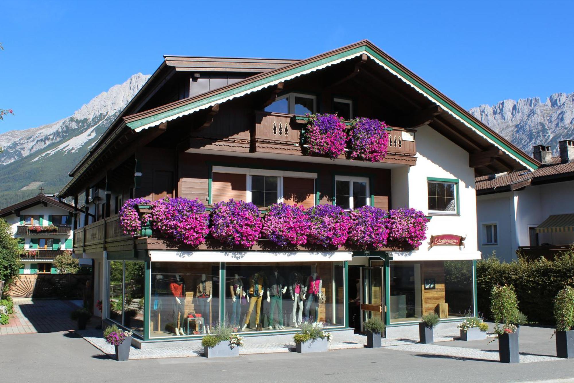 Alpking Hostel Елльмау Екстер'єр фото